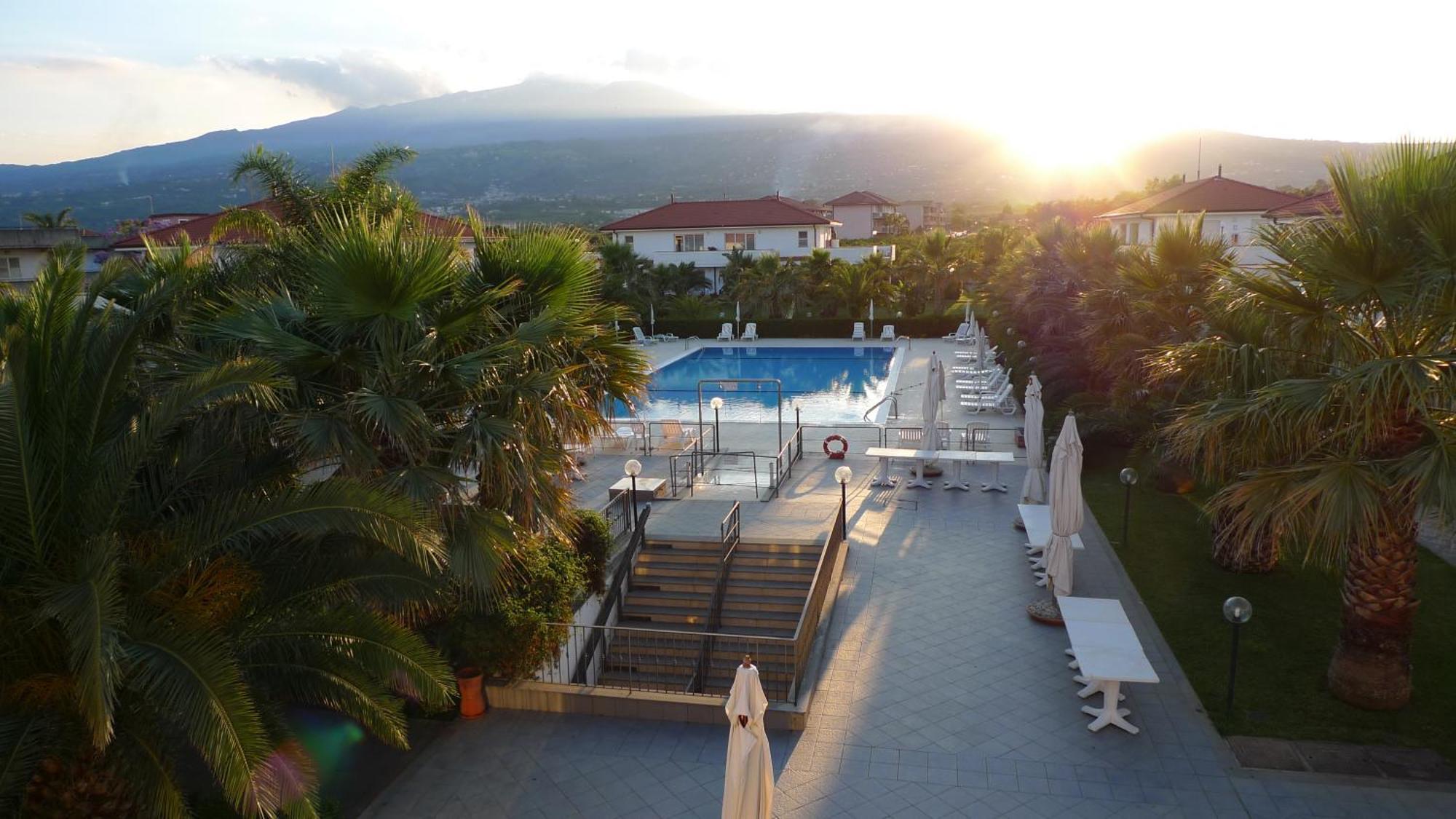 King'S House Hotel Resort Mascali Exterior foto